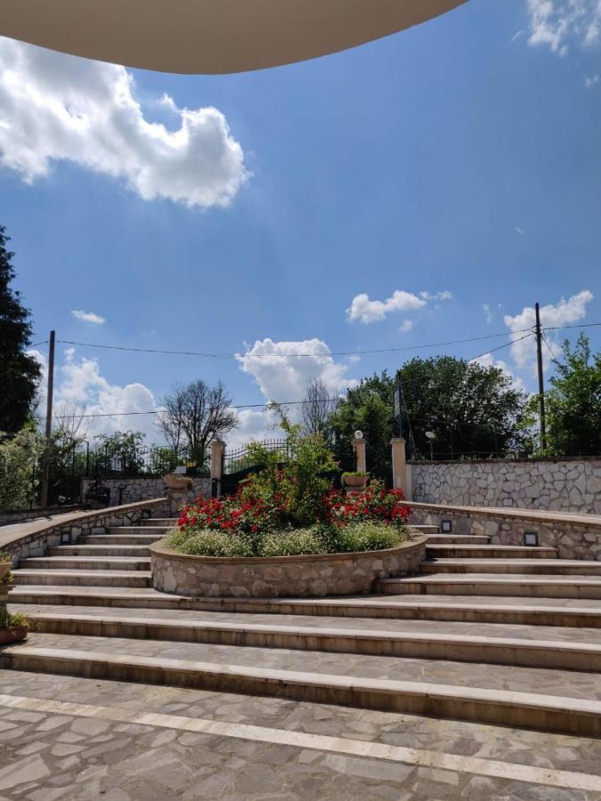 I Due Melograni Agriresort Tarano Екстериор снимка