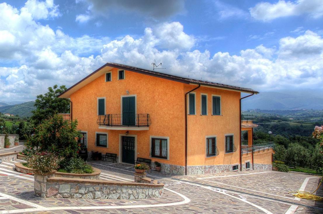 I Due Melograni Agriresort Tarano Екстериор снимка